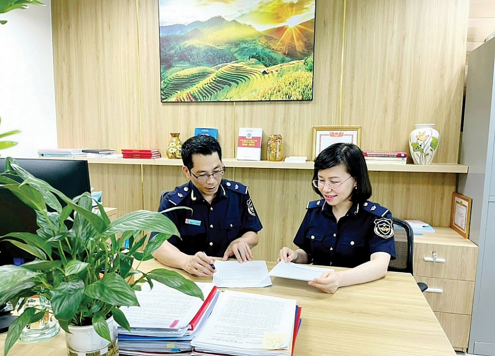 Người đồng nghiệp làm công tác Thanh tra ở Hải quan đất Mỏ Người đồng nghiệp làm công tác Thanh tra ở Hải quan đất Mỏ