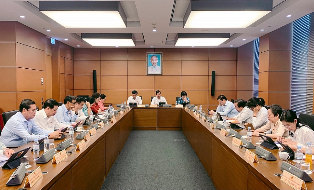 Các đại biểu tại phiên thảo luận Tổ 2 gồm các đại biểu của Đoàn ĐBQH thành phố Hồ Chí Minh. 
