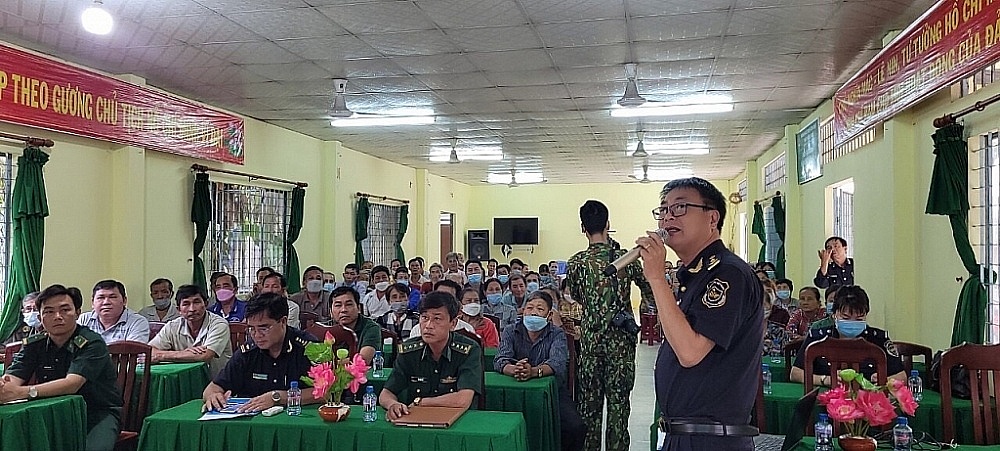 Hải quan Dinh Bà phối hợp tuyên truyền phòng chống ma túy