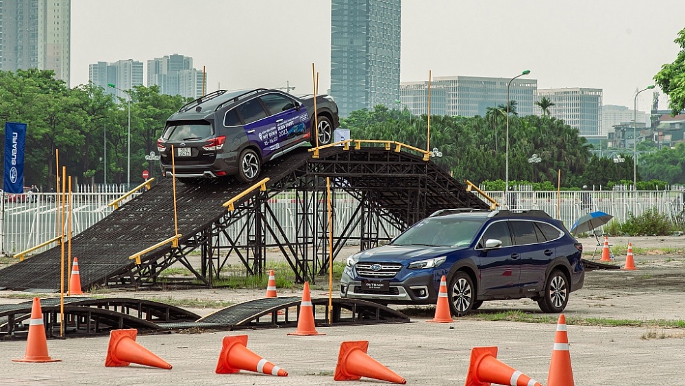 Cùng Outback và Forester mới trải nghiệm công nghệ an toàn hàng đầu của Subaru