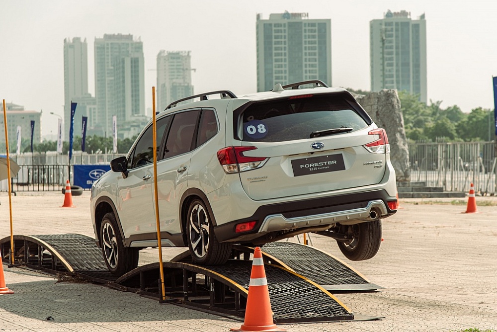 Cùng Outback và Forester mới trải nghiệm công nghệ an toàn hàng đầu của Subaru