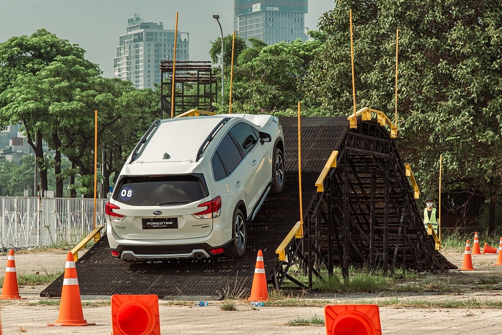 Cùng Outback và Forester mới trải nghiệm công nghệ an toàn hàng đầu của Subaru
