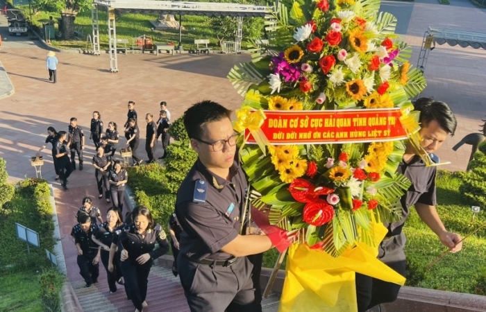 Tuổi trẻ Hải quan Quảng Trị tri ân các Anh hùng liệt sĩ