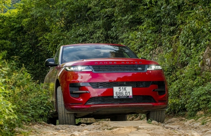 Ngẫu hứng cùng Range Rover Sport 2023: Tận hưởng niềm vui sau tay lái