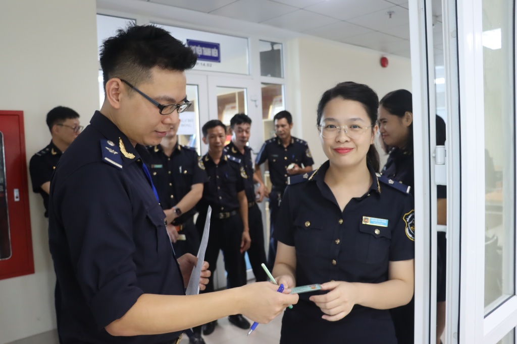 452 công chức Hải quan Hải Phòng thi đánh giá năng lực