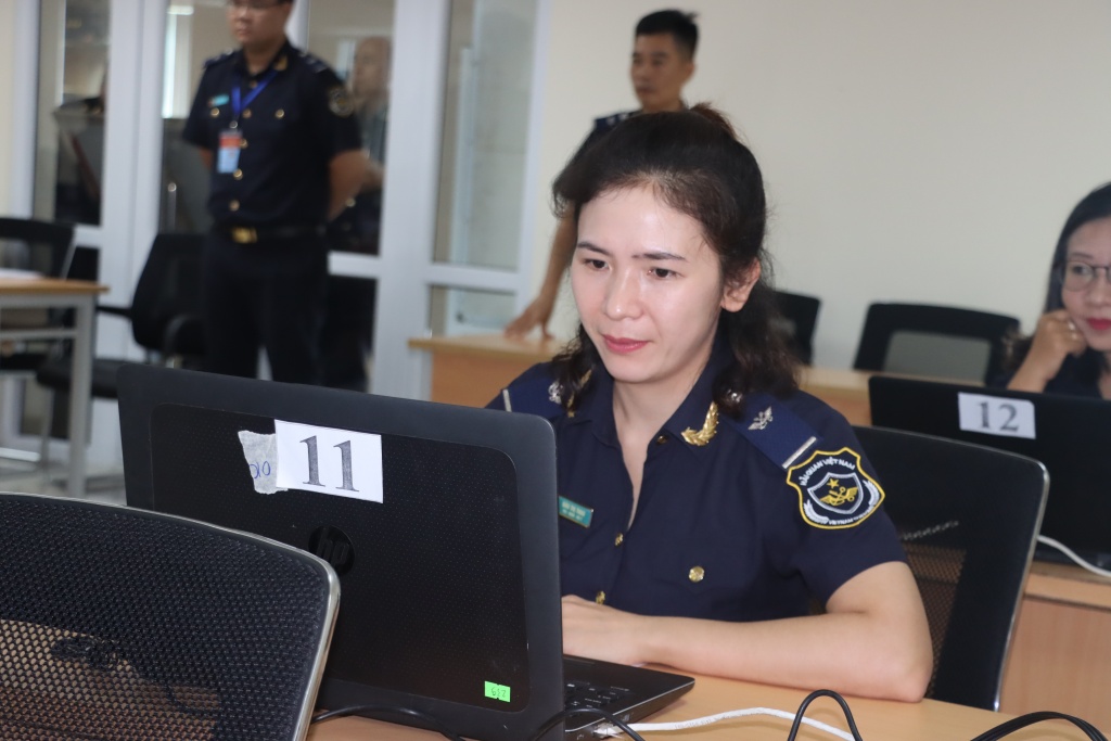 452 công chức Hải quan Hải Phòng thi đánh giá năng lực