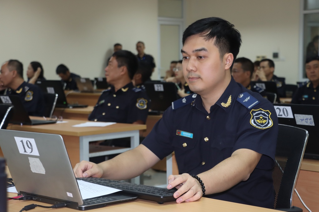 452 công chức Hải quan Hải Phòng thi đánh giá năng lực