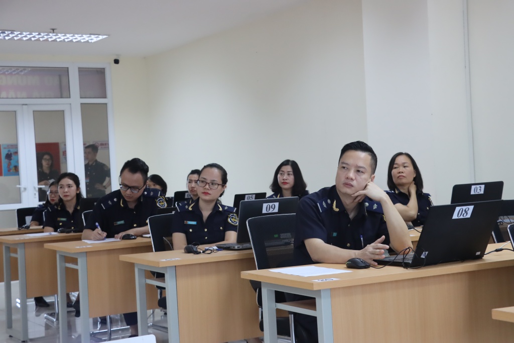 452 công chức Hải quan Hải Phòng thi đánh giá năng lực
