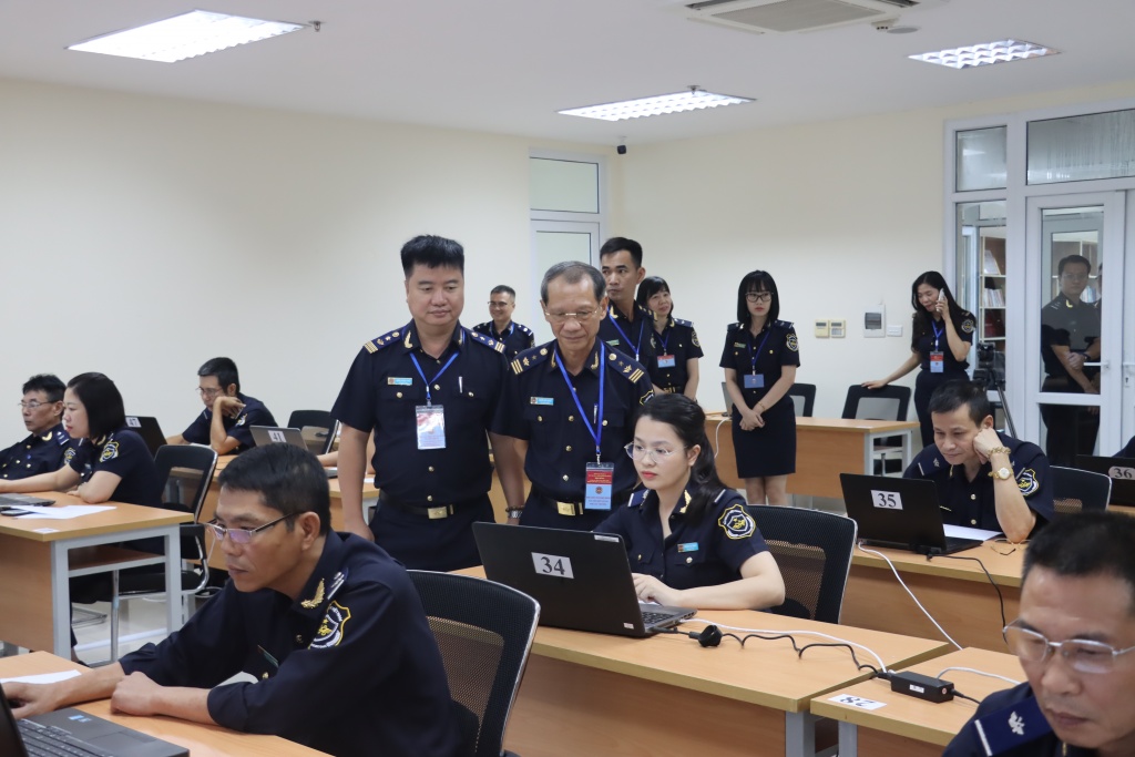 452 công chức Hải quan Hải Phòng thi đánh giá năng lực
