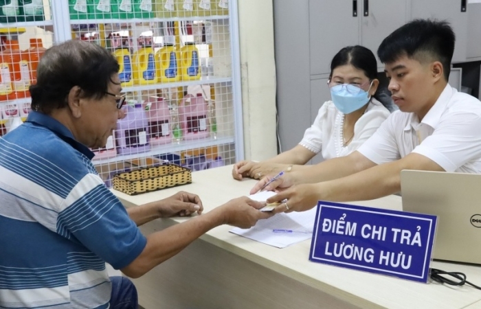 Chi trả gộp hai tháng lương hưu và trợ cấp BHXH trước tết Nguyên đán 2024