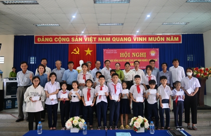 Vedan Việt Nam trao tặng học bổng khuyến học và nhà Đại đoàn kết tại tỉnh Bà Rịa- Vũng Tàu