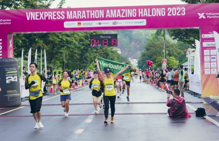 Herbalife Việt Nam đồng hành với giải chạy VnExpress Marathon Amazing Hạ Long 2023