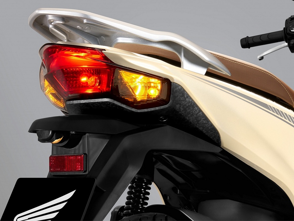 Honda Việt Nam lần đầu tiên giới thiệu màu cổ điển cho Vision 2023