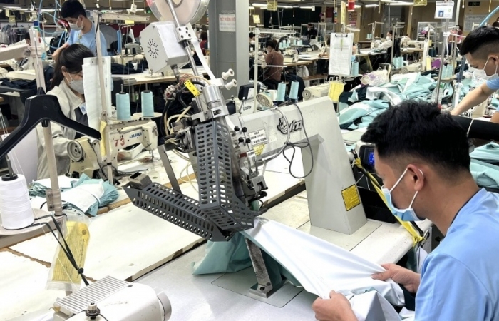 Chốt phương án tăng lương tối thiểu vùng năm 2024 thêm 6%