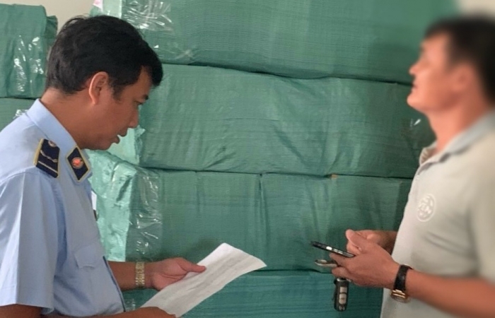 Kinh doanh mỹ phẩm nhập lậu, chủ cửa hàng bị phạt gần 100 triệu đồng