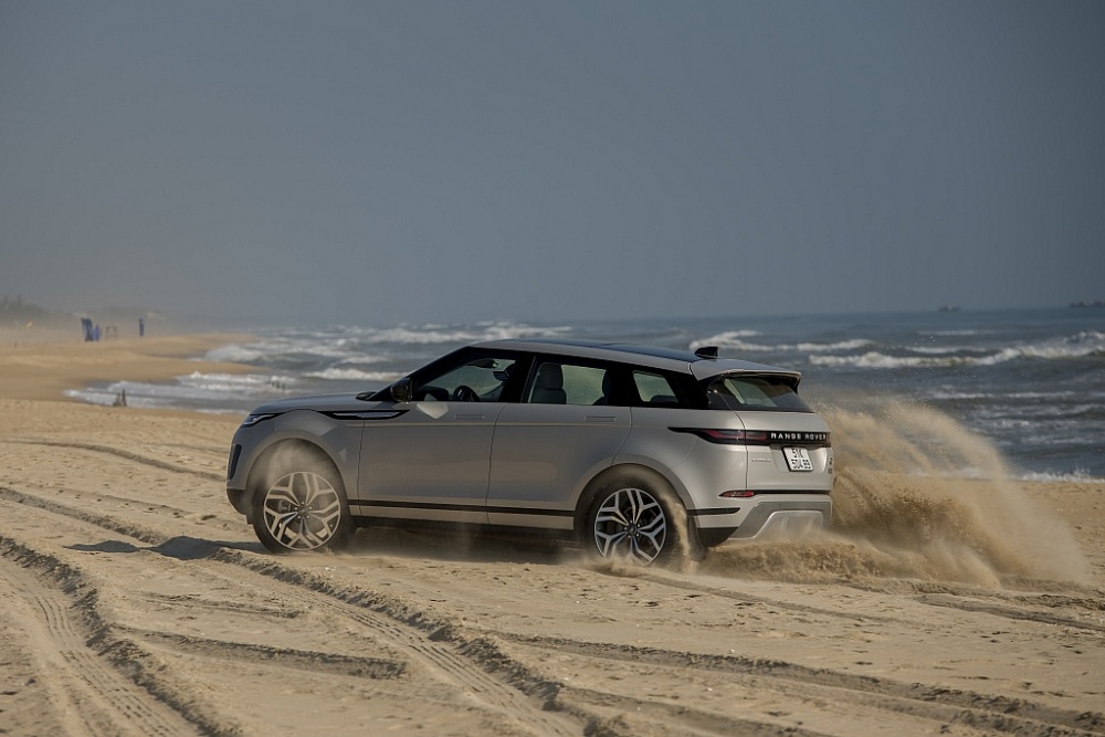 Land Rover Việt Nam hợp tác với Vietcombank hỗ trợ khách hàng mua xe