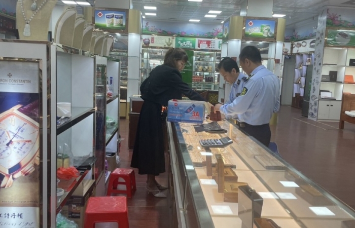 Móng Cái: Ngăn buôn lậu, vận chuyển trái phép thuốc lá điếu