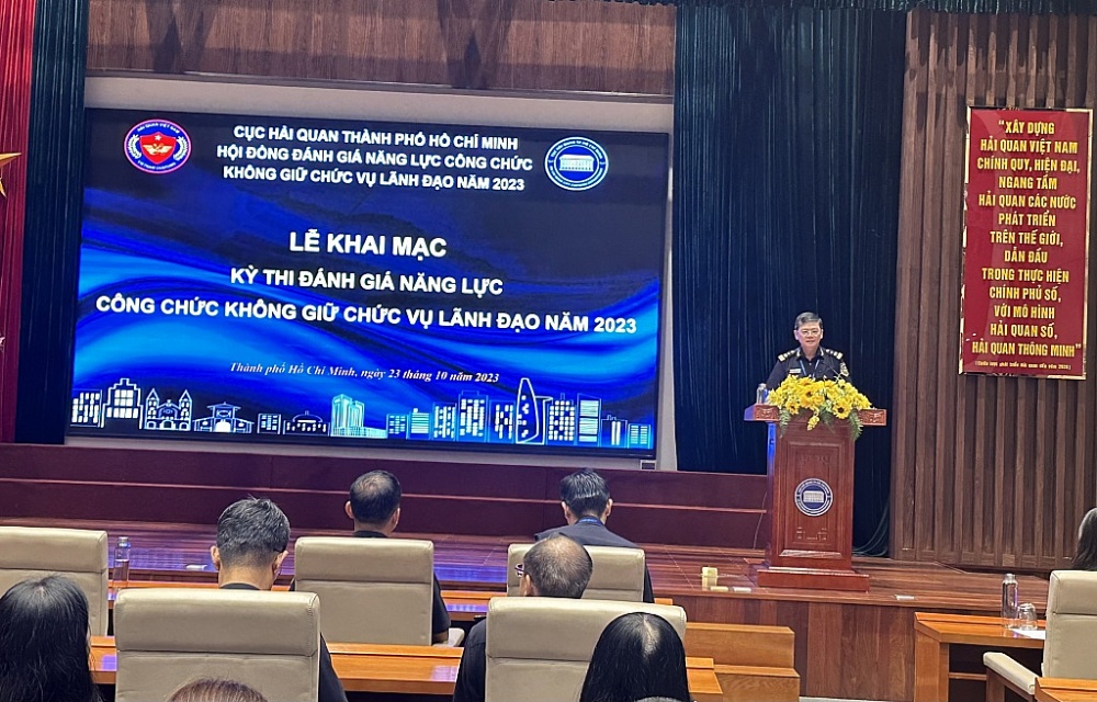 Gần 900 công chức Hải quan TPHCM tham dự đánh giá năng lực