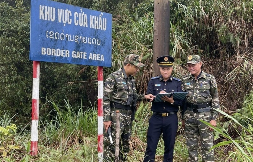 Gia tăng hàng lậu trên tuyến biên giới cửa khẩu Nam Giang