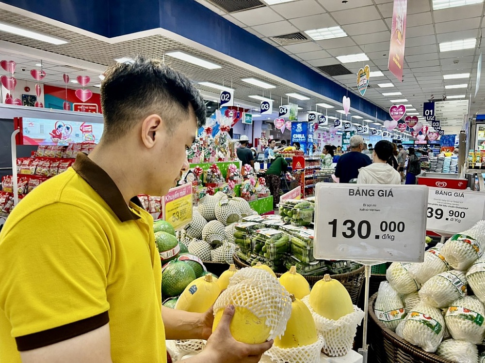 Hàng hóa dịp Tết dự báo không khan hiếm và giá cả bình ổn. Ảnh: T.D