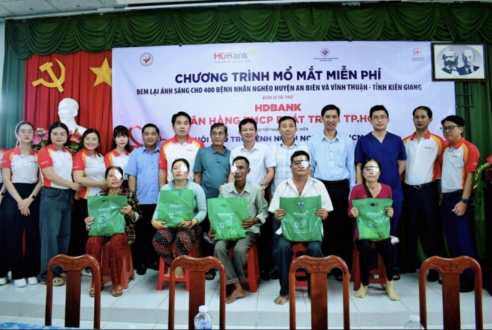 HDBank tiếp tục chung tay chia sẻ cùng bà con có hoàn cảnh khó khăn
