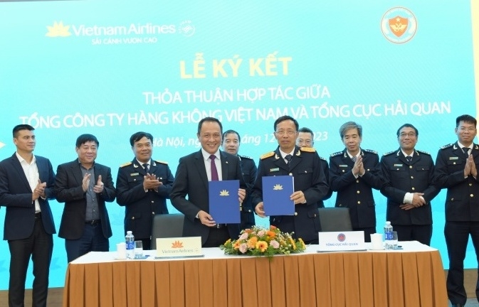 Tổng cục Hải quan và Tổng công ty Hàng không Việt Nam ký thỏa thuận hợp tác