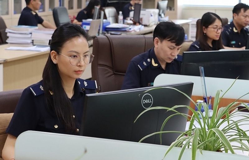 Hải quan nỗ lực thực hiện 4 nghị quyết trụ cột