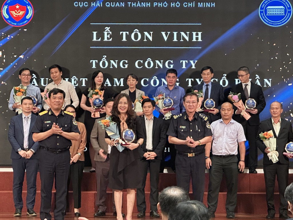 Hải quan TPHCM tôn vinh 21 doanh nghiệp tiêu biểu