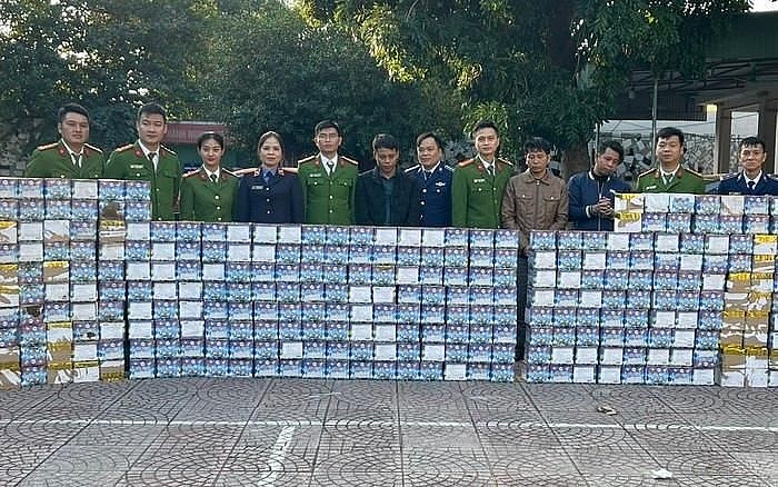 Hơn 1,9 tấn là số lượng pháo lớn nhất từ đầu năm 2023 đến nay mà Công an Nghệ An phát hiện, bắt giữ. Ảnh: CA NA