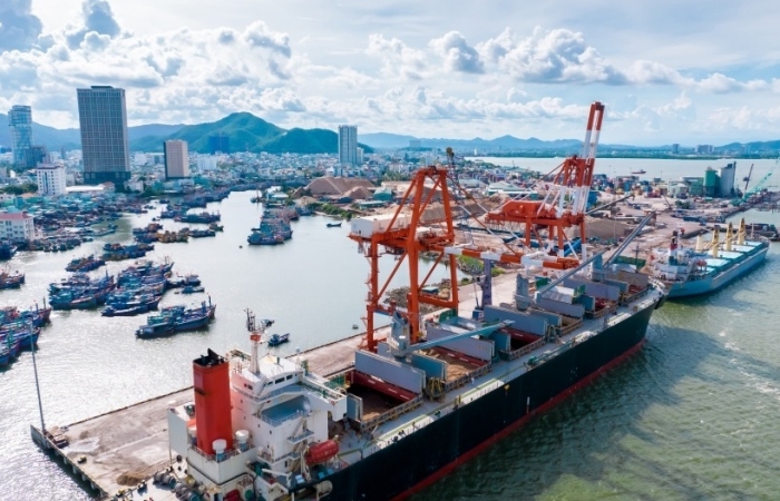 Nhiều cảng biển báo lãi