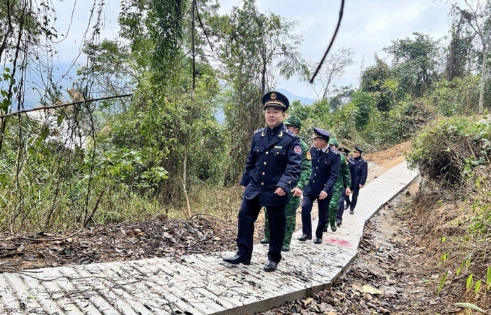 Mùa xuân theo những bước chân tuần tra