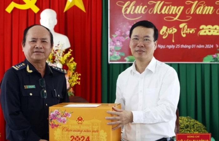 Chủ tịch nước Võ Văn Thưởng: Hải quan Đồng Tháp xây dựng lực lượng vững mạnh, đáp ứng yêu cầu nhiệm vụ trong tình hình mới