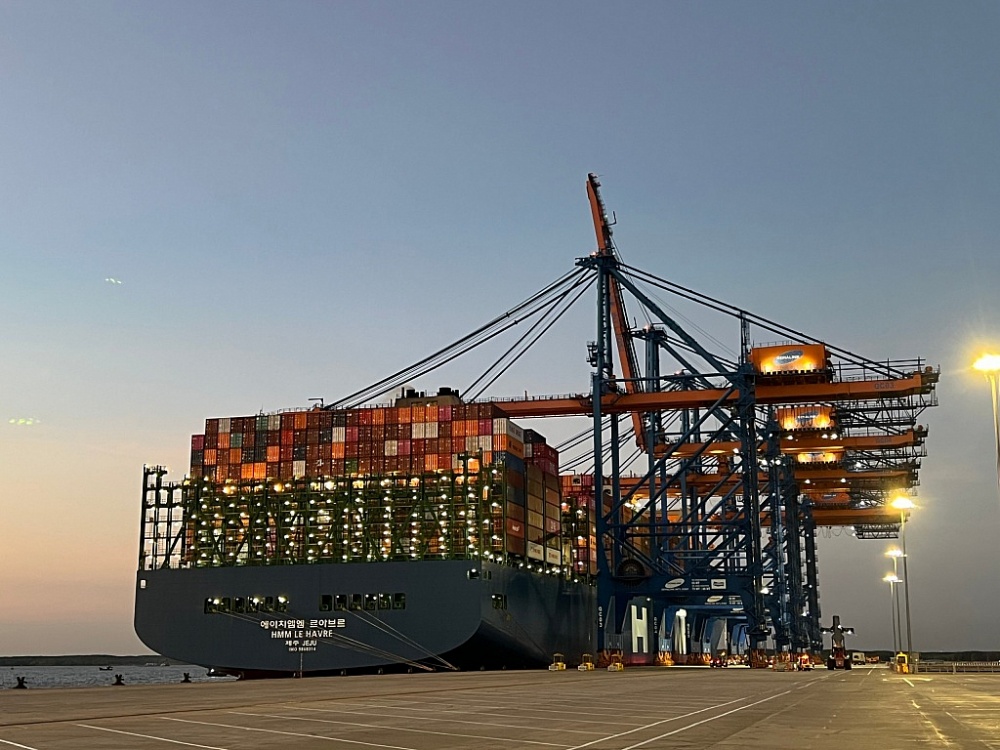 Siêu tàu HMM LE HAVRE cập cảng Gemalink