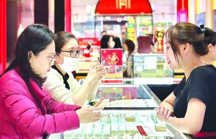Nguyên nhân nào khiến giá vàng tăng cao?