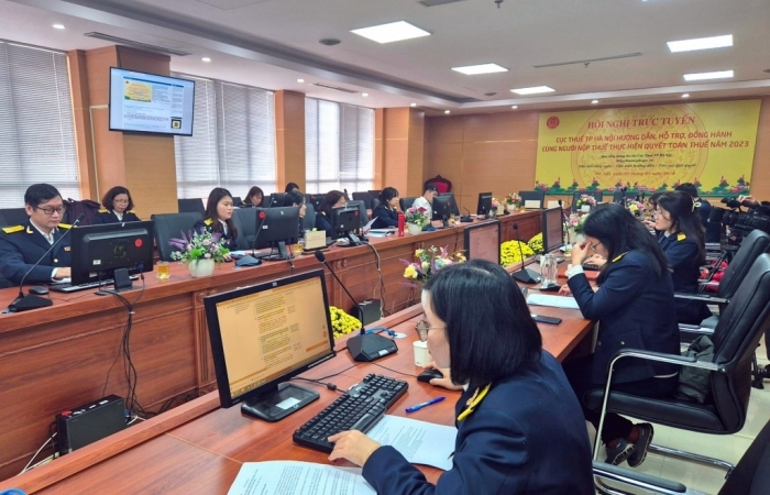 Ngành Thuế tích cực hỗ trợ trong tháng cao điểm quyết toán thuế