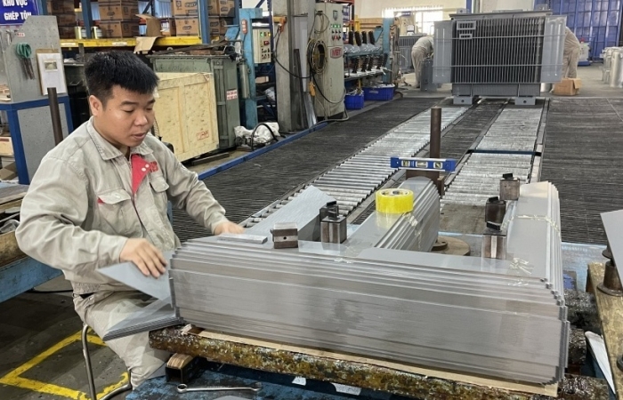 Tổng vốn đầu tư nước ngoài vào Việt Nam đạt gần 9,27 tỷ USD, tăng 4,5%