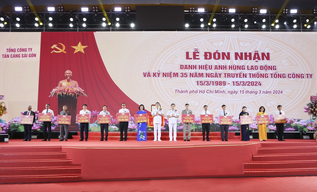 Tổng công ty Tân Cảng Sài Gòn đón nhận danh hiệu Anh hùng Lao động lần 2