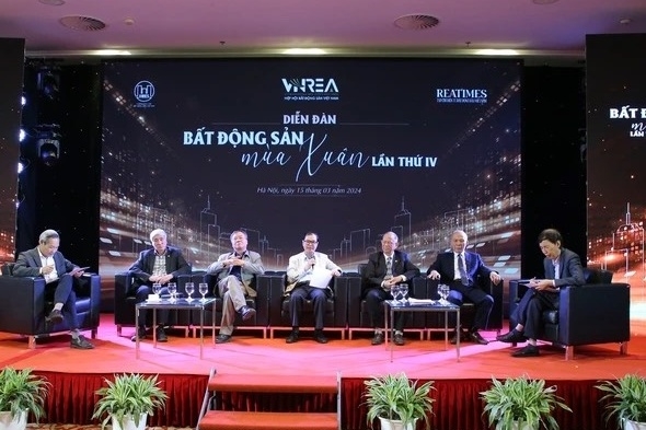 Thị trường bất động sản vẫn đang đối diện và xử lý hàng loạt vấn đề