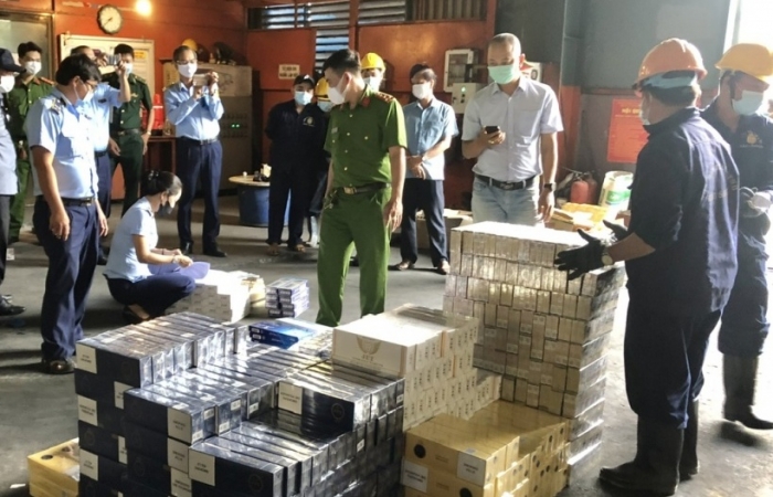 Tiêu hủy gần 10.000 bao thuốc lá lậu