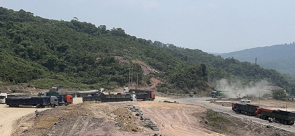 Hoạt động NK than đá qua cửa khẩu quốc tế La Lay trong năm 2023. 	Ảnh do Chi cục Hải quan cửa khẩu La Lay cung cấp