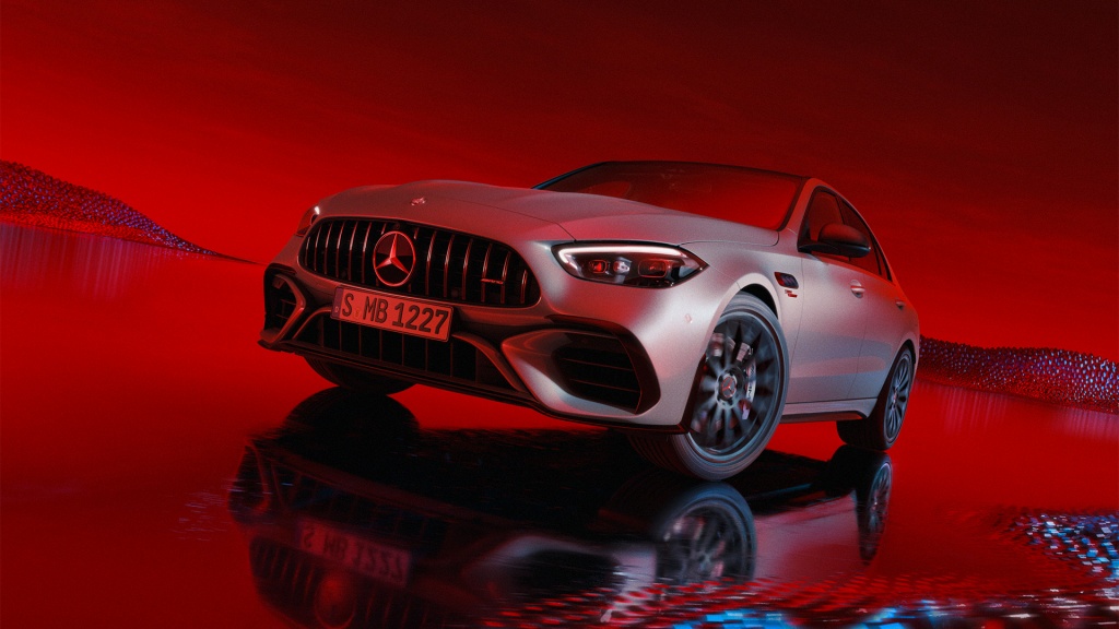 Mở bán Mercedes-AMG C 63 E PERFORMANCE với giá 4,9 tỷ đồng