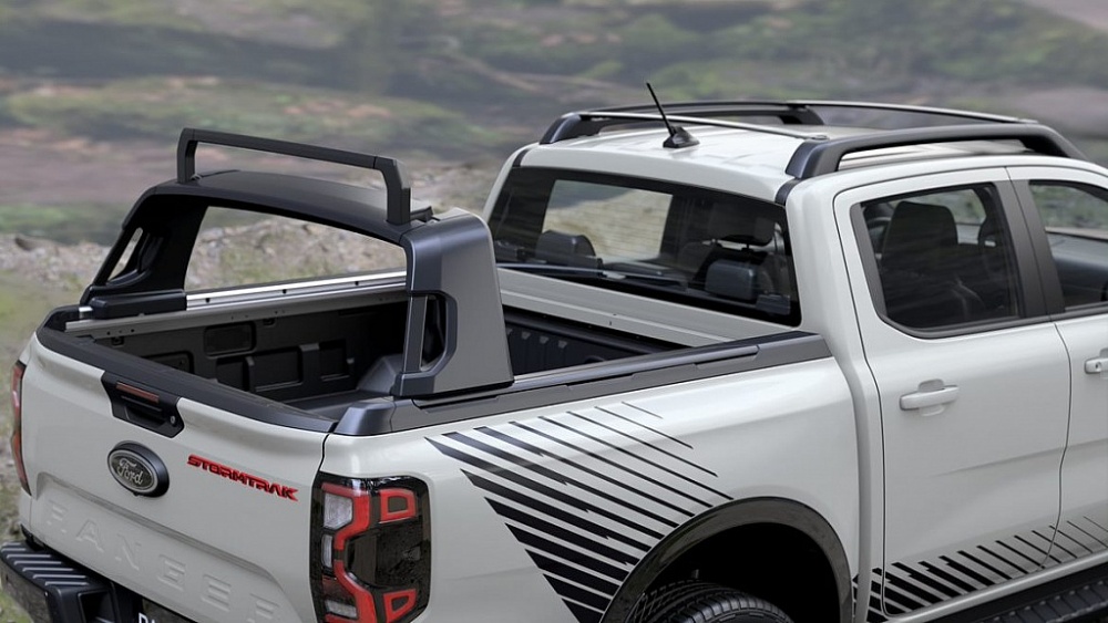 Ford Everest Platinum và Ford Ranger Stormtrak ra mắt tại thị trường Việt Nam