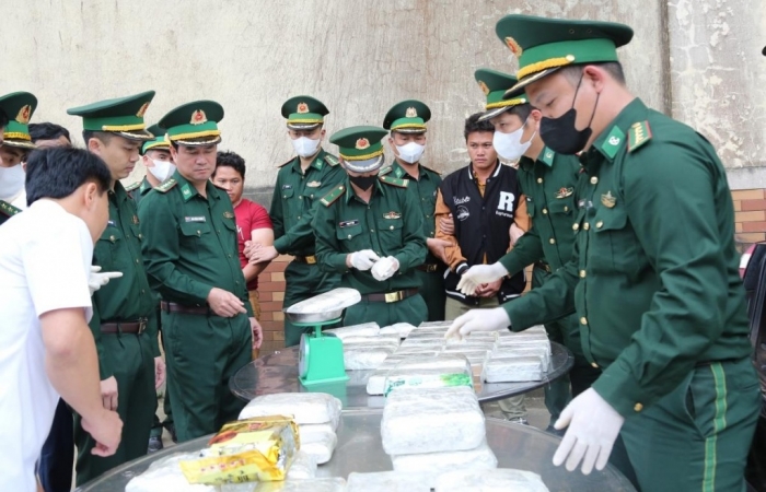 Biên phòng Hà Tĩnh phá đường dây vận chuyển ma túy “khủng”