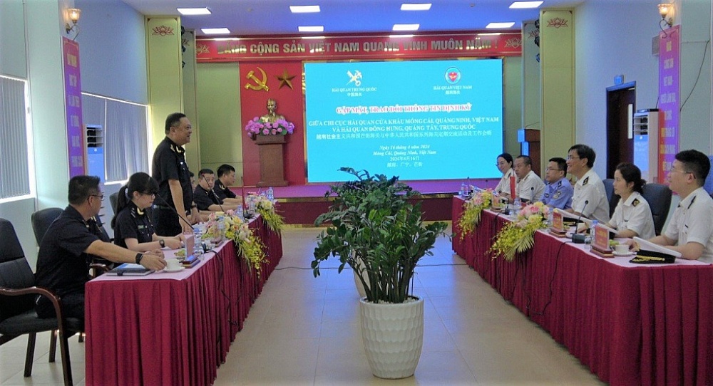 Hải quan Móng Cái-và Hải quan Đông Hưng trao đổi thông tin phối hợp