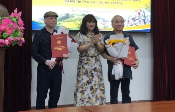 Trao giải cuộc thi sáng tác tranh cổ động kỷ niệm 70 năm Chiến thắng Điện Biên Phủ