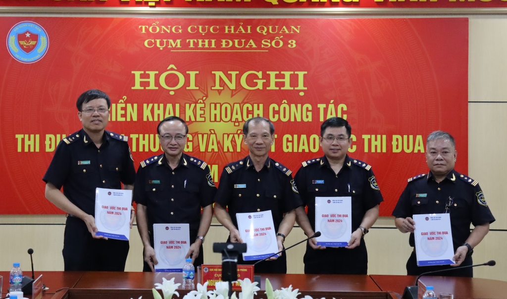 5 cục hải quan địa phương trọng điểm phía Bắc ký giao ước thi đua