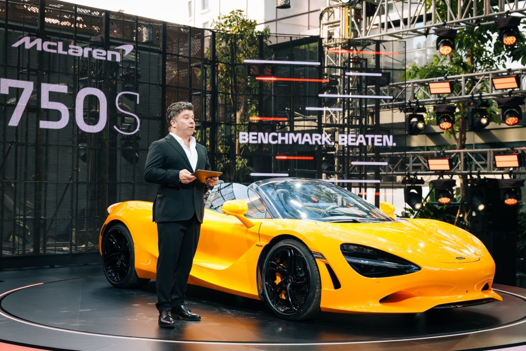 Giá từ 20 tỷ đồng, siêu phẩm McLaren 750S ra mắt tại Việt Nam