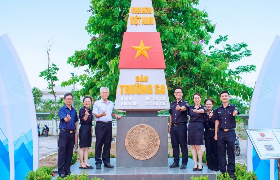 Đoàn Thanh niên Cục Hải quan Khánh Hòa với Công trình thanh niên “Trường Sa trong trái tim tôi”