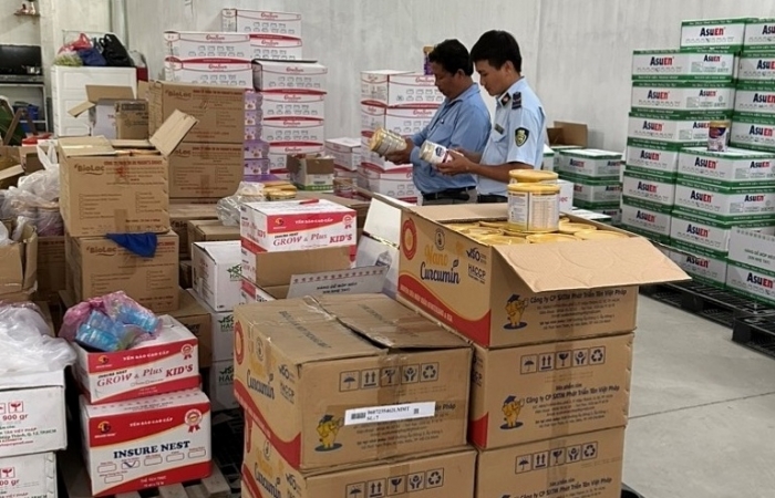 Buôn bán thực phẩm giả, 1 doanh nghiệp bị xử phạt hơn 100 triệu đồng