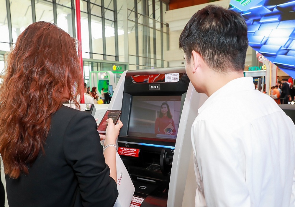 Agribank trình diễn 6 dịch vụ vượt trội tại sự kiện Chuyển đổi số Ngân hàng 2024
